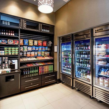 Hilton Garden Inn Raleigh/Crabtree Valley Екстер'єр фото