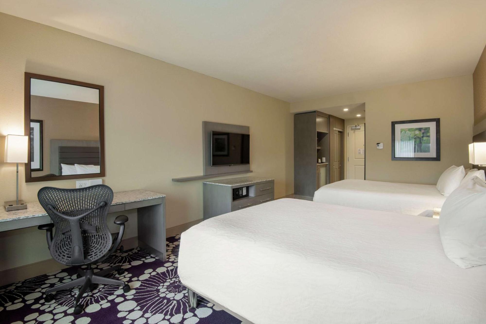 Hilton Garden Inn Raleigh/Crabtree Valley Екстер'єр фото
