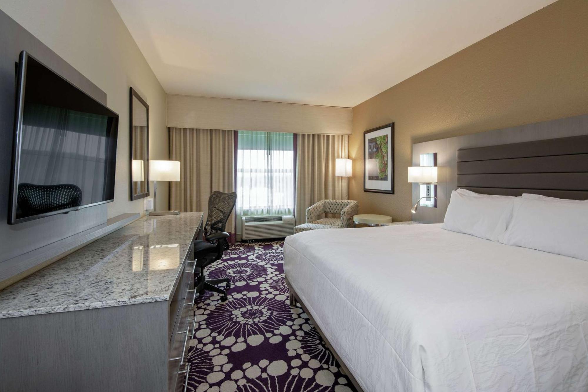Hilton Garden Inn Raleigh/Crabtree Valley Екстер'єр фото