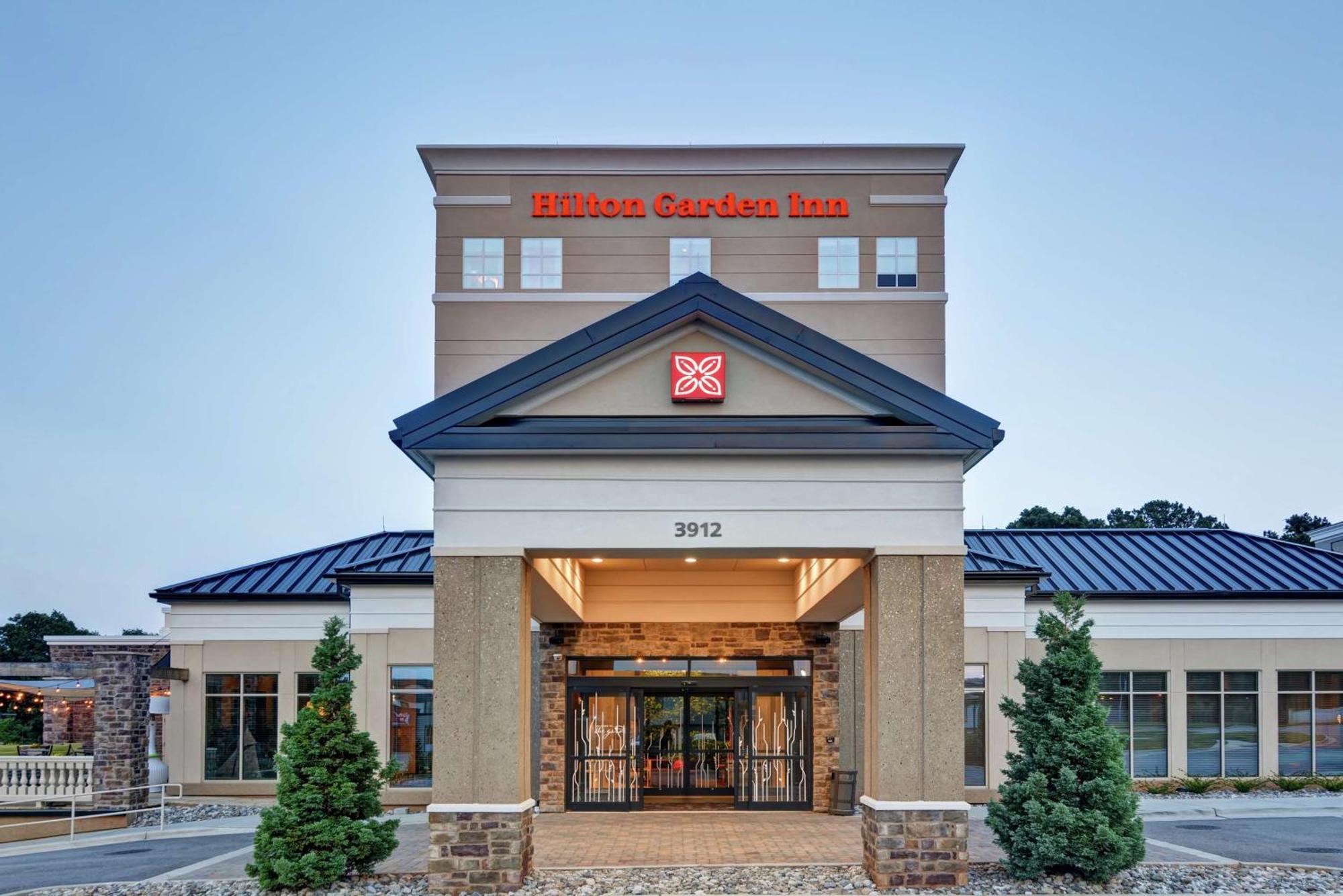 Hilton Garden Inn Raleigh/Crabtree Valley Екстер'єр фото