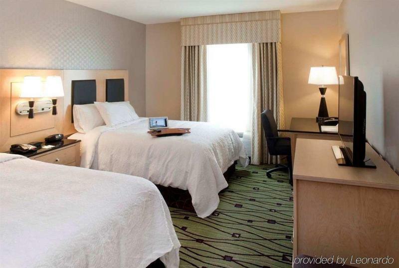 Hilton Garden Inn Raleigh/Crabtree Valley Екстер'єр фото